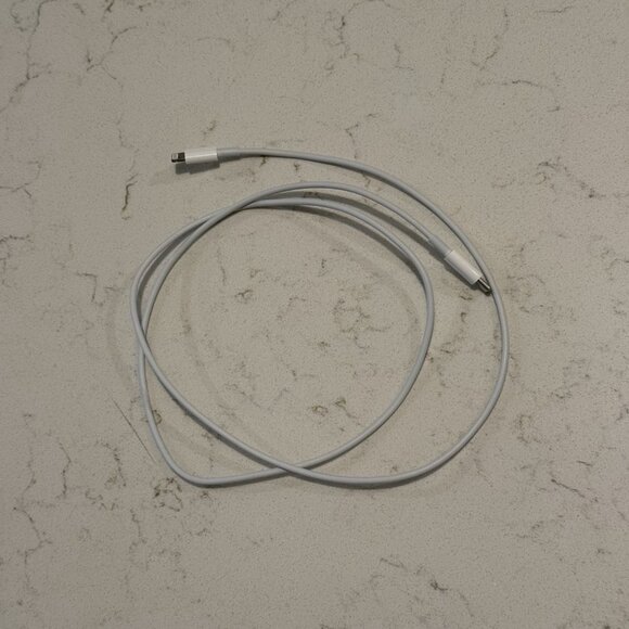 OEM Apple MUQ93AM/A USB-C to Lightning 1m/3ft Charging Cable WHITE AUTHENTIC - Picture 2 of 4